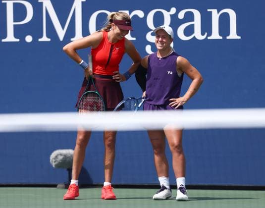 2025 US Open Tennis Championships, Day six, Billy Jean-King Tennis Centre, Flushing Meadows, New York, USA, 29 08 2025 Katie Boulter (GBR) and Sonay Kartal (GBR) during their Round one doubles match against Sabrina Santamaria (USA) and Qianhui Tang (CHN) in the 2025 US Open at Flushing Meadows New York Billy Jean King Tennis Centre, Flushing Meadows New York USA Copyright: xMarkxGreenwoodx