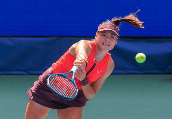 August 29, 2025, Flushing Meadows, New York, USA: Emma Raducanu serves during a match against Elena Rybakina on Day 6 of the 2025 US Open at USTA Billie Jean King National Tennis Center on Friday August 29, 2025 in the Flushing neighborhood of the Queens borough of New York City. JAVIER ROJAS PI Flushing Meadows USA - ZUMAp124 20250829_zaa_p124_013 Copyright: xJavierxRojasx