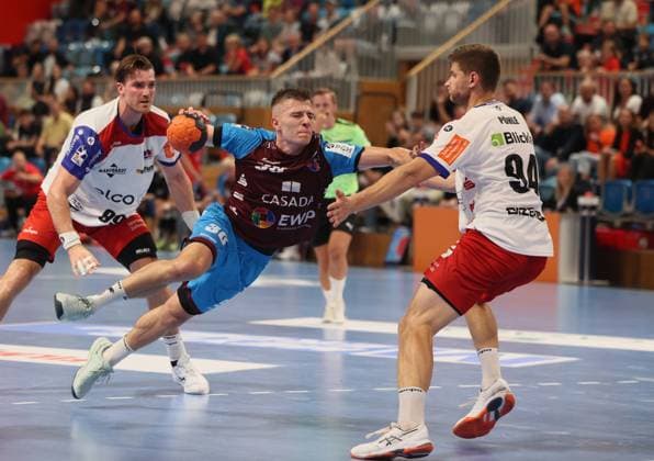 GER HBL2 Saison 2025 2026 VfL Potsdam vs HBW Balingen Weilstetten, 29.08.25, MBS Arena, Potsdam Stefan BAUER (HBW Balingen-Weilstetten 99), Marco MENGON (1.VfL Potsdam 30), Georg PÖHLE (HBW Balingen-Weilstetten 94)
