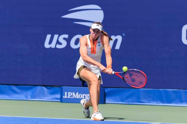 August 29, 2025, Flushing Meadows, New York, USA: Elena Rybakina hits a double backhand return during a match against Emma Raducanu on Day 6 of the 2025 US Open at USTA Billie Jean King National Tennis Center on Friday August 29, 2025 in the Flushing neighborhood of the Queens borough of New York City. JAVIER ROJAS PI Flushing Meadows USA - ZUMAp124 20250829_zaa_p124_023 Copyright: xJavierxRojasx