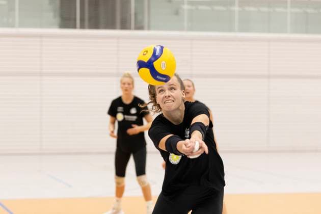 Testspiel: Schwarz-Weiss Erfurt vs. VfB Suhl LOTTO Thüringen; Erfurt; 29.08.2025 Laura Berger ( 11; VfB Suhl LOTTO Thüringen) Testspiel: Schwarz-Weiss Erfurt vs. VfB Suhl LOTTO Thüringen; Riethsporthalle Erfurt; 29.08.2025 Copyright: xBEAUTIFULxSPORTS Duehringx