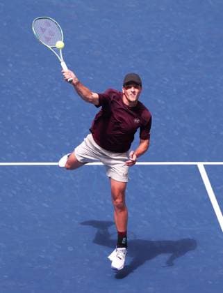 Luciano Darderi (ITA), von oben, USTA Billie Jean King National Tennis Center, Flushing Meadows, New York, USA . Copyright: xJuergenxHasenkopfx
