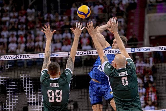KRAKOW 29.08.2025 SIATKOWKA XXII MEMORIAL HUBERTA JERZEGO WAGNERA --- VOLLEYBALL XXII HUBERT JERZY WAGNER MEMORIAL TOURNAMENT POLSKA - SERBIA --- POLAND - SERBIA N Z NORBERT HUBER VLADIMIR GAJOVIC BARTOSZ KUREK FOT.PAWEL PIOTROWSKI 400MM.PL NEWSPIX.PL --- newspix.pl POLAND OUT! 