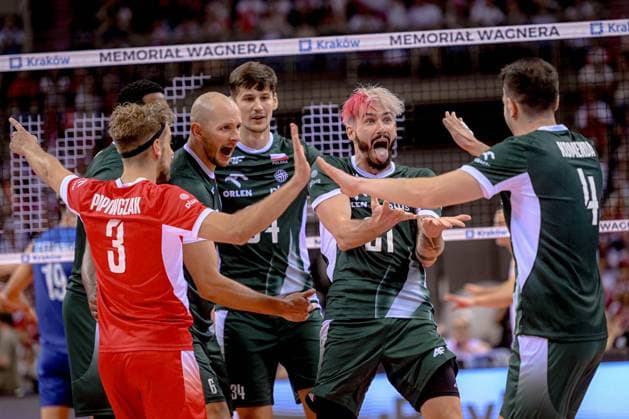 KRAKOW 29.08.2025 SIATKOWKA XXII MEMORIAL HUBERTA JERZEGO WAGNERA --- VOLLEYBALL XXII HUBERT JERZY WAGNER MEMORIAL TOURNAMENT POLSKA - SERBIA --- POLAND - SERBIA N Z REPREZENTACJA POLSKI POLISH VOLLEYBALL TEAM JAKUB POPIWCZAK BARTOSZ KUREK TOMASZ FORNAL MARCIN KOMENDA FOT.PAWEL PIOTROWSKI 400MM.PL NEWSPIX.PL --- newspix.pl POLAND OUT! 
