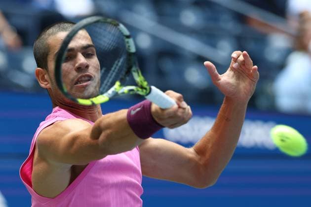 August 29, 2025, New York City, New York, USA: CARLOS ALCARAZ of Spain during the match against L. Darderi of Italy in the third round of US Open 2025 at the USTA Billie Jean King National Tennis Center. Queens, New York City. Alcaraz won 6:2,6:4, 6:0. New York City USA - ZUMAc278 20250829_zsp_c278_014 Copyright: xMarcinxCholewinskix