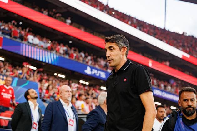 Bruno Lage seen during Champions League qualifying game between SL Benfica and Fenerbahce SK (Maciej Rogowski) Lisbon Estadio Da Luz Portugal Copyright: xMaciejxRogowskix benficavsfenerbahce2526-113