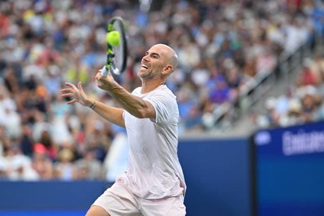 US Open - Adrian Mannarino Adrian Mannarino (FRA) during his third round match at the 2025 US Open at Billie Jean National Tennis Center in New York City, NY, USA, on August 29, 2025. Photo by Corinne Dubreuil ABACAPRESS.COM New York City United States  Copyright: xDubreuilxCorinne ABACAx