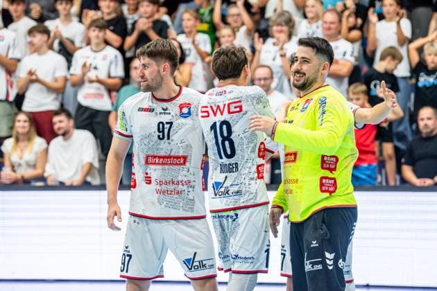 2. HBL; TV Hüttenberg - HC Oppenweiler Backnang, 29.08.25 Tim Rüdiger (TV Hüttenberg, 18), Yahav Shamir (TV Hüttenberg, 55), David Kuntscher (TV Hüttenberg, 97) 2. HBL; TV Hüttenberg - HC Oppenweiler Backnang: Hüttenberg, 29.08.25 Copyright: xBEAUTIFULxSPORTS Roeczeyx