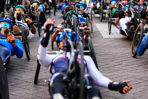 2025 UCI Para-cycling Road World Championships Picture by Olly Hassell SWpix.com - 30 08 2025 - Cycling - 2025 UCI Para-cycling Road World Championships - Ronse, Flanders, Belgium - Men H1-2 Road Race - Copyright: x xSWpix.comx(t axPhotographyxHubxLtd)xOllyxHassell SWpix.comx SWP-3069-0900