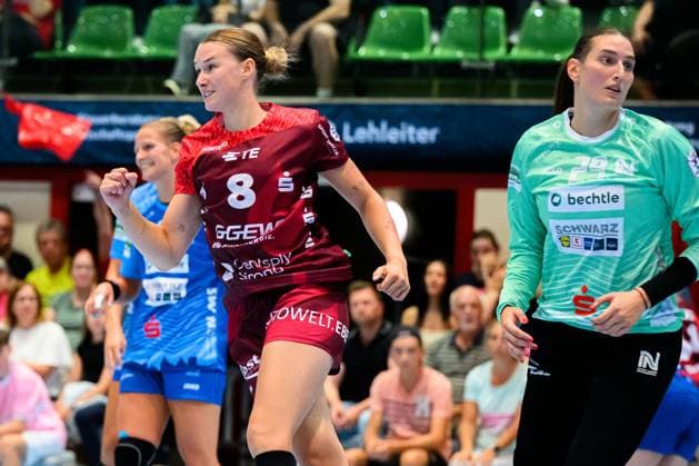 Handball: Bundesliga Frauen, Union Neckarsulm - HSG Bensheim Auerbach Lena Degenhardt (HSG Bensheim) Jubel Freude Emotion Torjubel Torschuetze Torschütze Neckarsulm Ballei Baden-Württemberg Deutschland