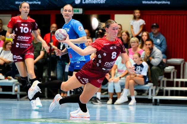 Handball: Bundesliga Frauen, Union Neckarsulm - HSG Bensheim Auerbach Lena Degenhardt (HSG Bensheim) Neckarsulm Ballei Baden-Württemberg Deutschland
