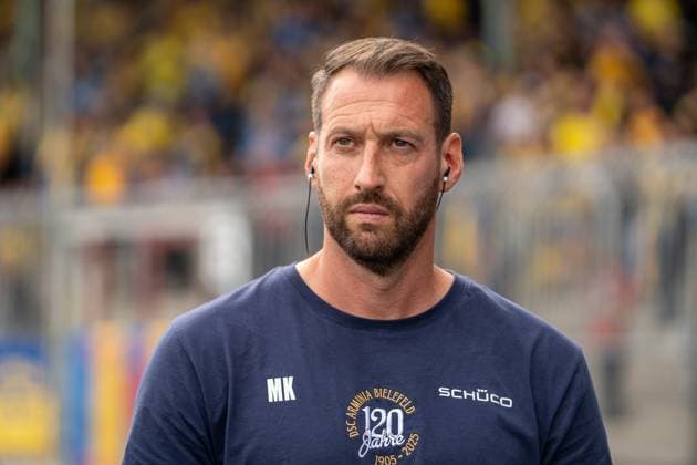Mitch Kniat (Chef-Trainer DSC Arminia Bielefeld) GER, Eintracht Braunschweig gegen DSC Arminia Bielefeld, Fussball, 2. Bundesliga, 4. Spieltag, Spielzeit 2025 26, 30.08.2025 DFL REGULATIONS PROHIBIT ANY USE OF PHOTOGRAPHS AS IMAGE SEQUENCES AND OR QUASI-VIDEO GER, Eintracht Braunschweig gegen DSC Arminia Bielefeld, Fussball, 2. Bundesliga, 4. Spieltag, Spielzeit 2025 26, 30.08.2025 Braunschweig