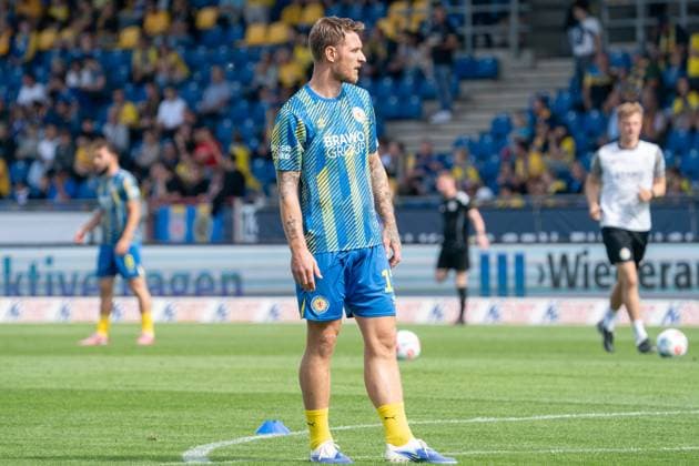 Levente Szabo (Nr. 11 Eintracht Braunschweig) beim Warmup GER, Eintracht Braunschweig gegen DSC Arminia Bielefeld, Fussball, 2. Bundesliga, 4. Spieltag, Spielzeit 2025 26, 30.08.2025 DFL REGULATIONS PROHIBIT ANY USE OF PHOTOGRAPHS AS IMAGE SEQUENCES AND OR QUASI-VIDEO GER, Eintracht Braunschweig gegen DSC Arminia Bielefeld, Fussball, 2. Bundesliga, 4. Spieltag, Spielzeit 2025 26, 30.08.2025 Braunschweig