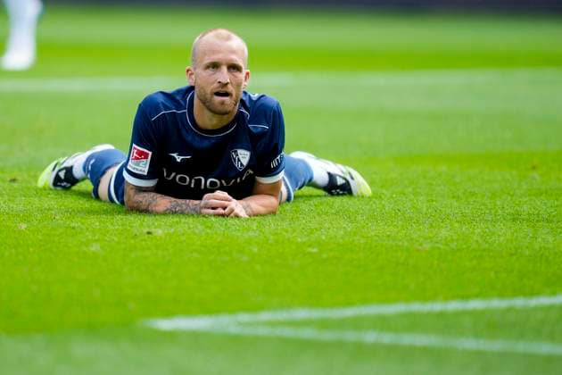 Sport Bilder des Tages Philipp Hofmann (VfL Bochum) waehrend des spiels der 2. Bundesliga zwischen VfL Bochum und Preußen Münster, Vonovia Ruhrstadion am 30. August 2025 in Bochum, Deutschland. (Foto von Alex Gottschalk DeFodi Images) +++ Philipp Hofmann (VfL Bochum) during the 2. Bundesliga match between VfL Bochum and Preußen Münster at Vonovia Ruhrstadion on August 30, 2025 in Bochum, Germany. (Photo by Alex Gottschalk DeFodi Images) DFB DFL REGULATIONS PROHIBIT ANY USE OF PHOTOGRAPHS AS IMAGE SEQUENCES AND OR QUASI-VIDEO. (Photo by Alex Gottschalk DeFodi Images) DFB DFL REGULATIONS PROHIBIT ANY USE OF PHOTOGRAPHS AS IMAGE SEQUENCES AND OR QUASI-VIDEO. *** Philipp Hofmann VfL Bochum during the 2 Bundesliga match between VfL Bochum and Preußen Münster, Vonovia Ruhrstadion on August 30, 2025 in Bochum, Germany Photo by Alex Gottschalk DeFodi Images Philipp Hofmann VfL Bochum during the 2 Bundesliga match between VfL Bochum and Preußen Münster at Vonovia Ruhrstadion on August 30, 2025 in Bochum, Germany Photo by Alex Gottschalk DeFodi Images DFB DFL REGULATIONS PROHIBIT ANY USE OF PHOTOGRAPHS AS IMAGE SEQUENCES AND OR QUASI VIDEO Photo by Alex Gottschalk DeFodi Images DFB DFL REGULATIONS PROHIBIT ANY USE OF PHOTOGRAPHS AS IMAGE SEQUENCES AND OR QUASI VIDEO