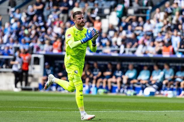 2. Fußball Bundesliga: VfL Bochum - SC Preußen Münster; 30.08.2025 Timo Horn (VfL Bochum, 1) 2. Fußball Bundesliga: VfL Bochum - SC Preußen Münster; Vonovia-Ruhrstadion, Bochum; 30.08.2025 DFL regulations prohibit any use of photographs as image sequences and or quasi video.