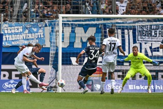 Joshua Mees (Preussen Muenster 8) erzielt das Tor zum 0:1 30.08.2025 Fussball VfL Bochum vs SC Preussen Muenster, Vonovia Ruhrstadion, Bochum, DFB DFL REGULATIONS PROHIBIT ANY USE OF PHOTOGRAPHS AS IMAGE SEQUENCES AND OR QUASI-VIDEO