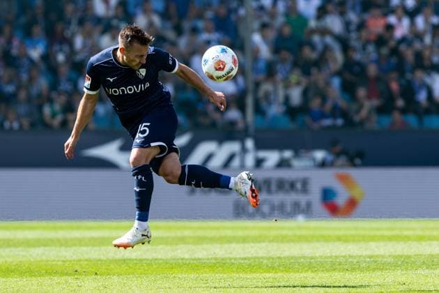 2. Fußball Bundesliga: VfL Bochum - SC Preußen Münster; 30.08.2025 Felix Passlack (VfL Bochum, 15) 2. Fußball Bundesliga: VfL Bochum - SC Preußen Münster; Vonovia-Ruhrstadion, Bochum; 30.08.2025 DFL regulations prohibit any use of photographs as image sequences and or quasi video.