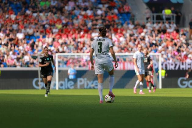 RECORD DATE NOT STATED Caitlin Dijkstra (3; VFL) mit Ball in Aktion Fußball I Frauen I Saison 2025-2026 I Supercup I FC Bayern München – VFL Wolfsburg I 29.08.2025 Copyright: xMaxxMesterx
