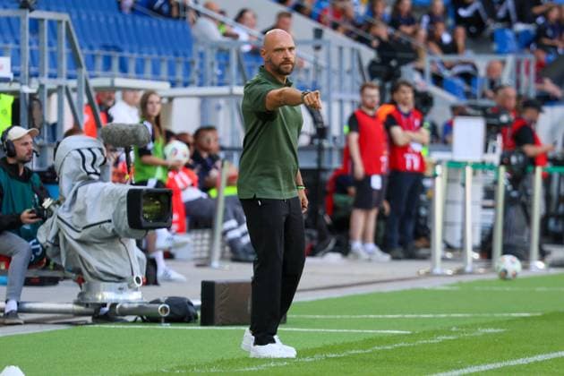 Karlsruhe, Deutschland 30. August 2025: DFB - Supercup - Frauen - 2025 2026 - FC Bayern München vs. VfL Wolfsburg Im Bild: Cheftrainer Stephan Lerch (VfL Wolfsburg) DFB regulations prohibit any use of photographs as image sequences and or quasi-video BBBank Wildpark Baden Württemberg Copyright: xFotostandx xFantinix