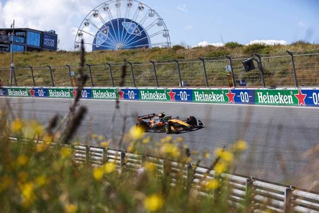 F1 - DUTCH GRAND PRIX 2025 04 NORRIS Lando (gbr), McLaren F1 Team MCL39, action during the 2025 Formula 1 Heineken Dutch Grand Prix, 15th round of the 2025 FIA Formula One World Championship, WM, Weltmeisterschaft from August 29 to 31, 2025 on the Zandvoort Circuit, in Zandvoort, Netherlands - ZandvoortNetherlands  Copyright: xEricxAlonsox