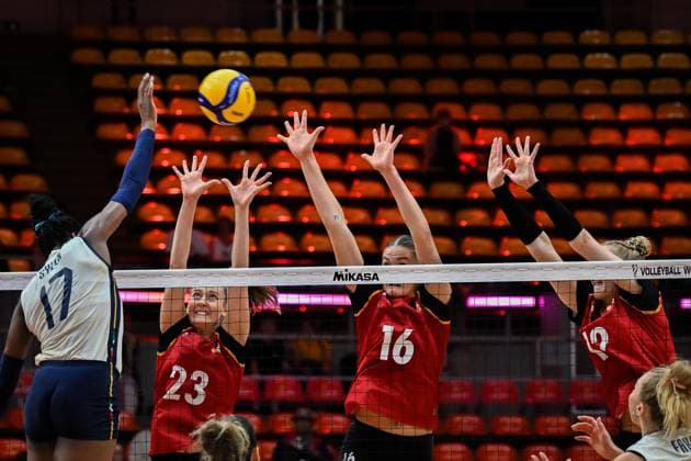 Italy v Germany - FIVB Women’s World Volleyball Championship BANGKOK, THAILAND - AUGUST 30: Myriam Fatime Sylla (17) of Italy in action during FIVB Women’s World Volleyball Championship match between Italy and Germany at Huamark Indoor Stadium in Bangkok, Thailand on August 30, 2025. Mustafa Hatipoglu Anadolu Banghok Thailand. Editorial use only. Please get in touch for any other usage.  Copyright: x2025xAnadoluxMustafaxHatipoglux