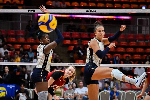 Italy v Germany - FIVB Women’s World Volleyball Championship BANGKOK, THAILAND - AUGUST 30: Myriam Fatime Sylla (L) of Italy in action during FIVB Women’s World Volleyball Championship match between Italy and Germany at Huamark Indoor Stadium in Bangkok, Thailand on August 30, 2025. Mustafa Hatipoglu Anadolu Banghok Thailand. Editorial use only. Please get in touch for any other usage.  Copyright: x2025xAnadoluxMustafaxHatipoglux
