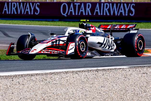 Oliver Bearman of the United Kingdom and Haas F1 Team competing in the Qualification of the Formula 1 Heineken Dutch Grand Prix 2025 on Day 2 at Circuit Zandvoort on August 30, 2025 in Zandvoort, Netherlands. (Photo by Marcel ter Bals DeFodi Images)