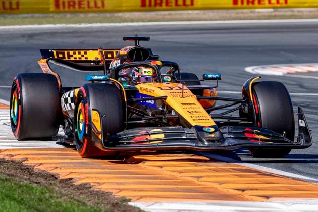 Oscar Piastri of Australia and McLaren F1 Team competing in the Qualification of the Formula 1 Heineken Dutch Grand Prix 2025 on Day 2 at Circuit Zandvoort on August 30, 2025 in Zandvoort, Netherlands. (Photo by Marcel ter Bals DeFodi Images)