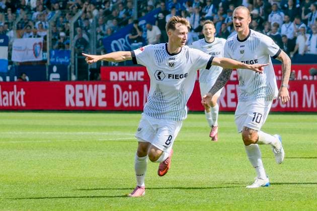 Joshua Mees (Preussen Muenster 8) jubelt nach dem Tor zum 1:2 30.08.2025 Fussball VfL Bochum vs SC Preussen Muenster, Vonovia Ruhrstadion, Bochum, DFB DFL REGULATIONS PROHIBIT ANY USE OF PHOTOGRAPHS AS IMAGE SEQUENCES AND OR QUASI-VIDEO