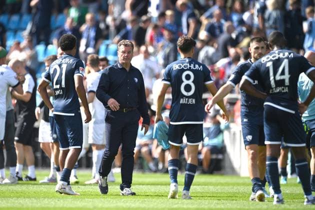 VFL Bochum enttaeuscht, enttäuscht, Enttäuschung, Enttaeuschung Francis ONYEKA (BO), Trainer Dieter HECKING (BO), Kjell WAETJEN, W?tjen (BO) Fussball 2. Bundesliga, 4. Spieltag, matchday 4, VfL Bochum (BO) - SC Preussen Muenster (MS) 1-2 am 30.08.2025, Vonovia Ruhrstadion Bochum Deutschland. DFL regulations prohibit any use of photographs as image sequences and or quasi-video Â