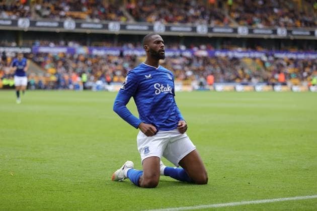 Football - Premier League - Wolverhampton Wanderers v Everton 30th August 2025 - Premier League - Wolverhampton Wanderers v Everton - Beto of Everton celebrates after scoring their 1st goal - Photo: Simon Stacpoole Offside. Wolverhampton UK Copyright: xSimonxStacpoolexOffside