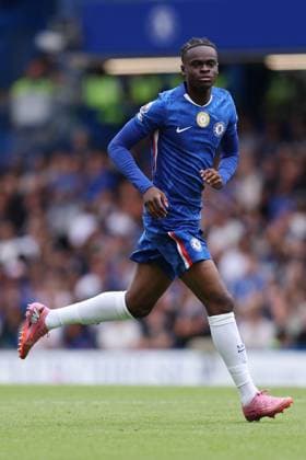 London, England, 30th August 2025. Tyrique George of Chelsea during the Chelsea vs Fulham Premier League match at Stamford Bridge, London. Picture credit should read: Paul Terry Sportimage EDITORIAL USE ONLY. No use with unauthorised audio, video, data, fixture lists, club league logos or live services. Online in-match use limited to 120 images, no video emulation. No use in betting, games or single club league player publications. SPI_083_PT_Chelsea_Fulham SPI-4094-0083