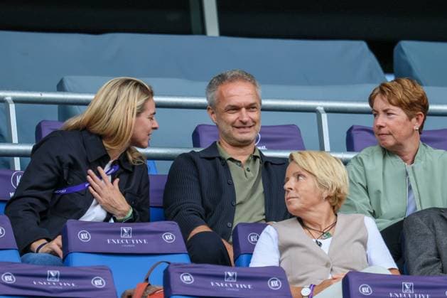 Karlsruhe, Deutschland 30. August 2025: DFB - Supercup - Frauen - 2025 2026 - FC Bayern München vs. VfL Wolfsburg Im Bild: v.li. Sportdirektorin DFB Nia Künzer Kuenzer (Deutschland), Cheftrainer DFB Frauenteam Christian Wück Wueck (Deutschland) und Co-Trainerin DFB Frauenteam Maren Meinert (Deutschland) auf der Zuschauertribüne in Karlsruhe beim Supercup DFB regulations prohibit any use of photographs as image sequences and or quasi-video BBBank Wildpark Baden Württemberg Copyright: xFotostandx xFantinix