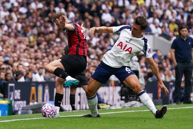 Tottenham Hotspur FC v Bournemouth FC, English Premier League David Brooks of Bournemouth and Joao Palhinha of Tottenham Hotspur battling for the ball during the Tottenham Hotspur FC v Bournemouth FC English Premier League match at the Tottenham Hotspur Stadium, London, England, United Kingdom on 30 August 2025 Credit: Dylan Hepworth Every Second Media Editorial use only. All images are copyright Every Second Media Limited. No images may be reproduced without prior permission. All rights reserved. Premier League and Football League images are subject to licensing agreements with Football DataCo Limited. see https: www.football-dataco.com Copyright: xIMAGO EveryxSecondxMediax ESM-1569-0053 DylanxHepworthx xEveryxSecondxMediax