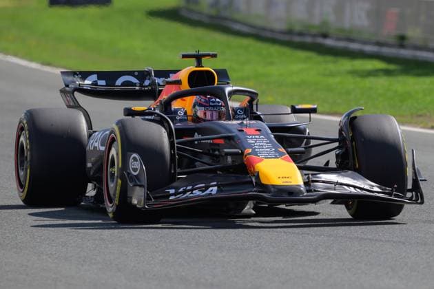 F1 Grand Prix of Netherlands - Qualifying Max Verstappen of the Netherlands drives the Oracle Red Bull Racing RB21 Honda on track during the third practice of the F1 Grand Prix of the Netherlands at Circuit Zandvoort, Netherlands, on August 30, 2025. Zandvoort Netherland  Copyright: xJonathanxRaax originalFilename:raa-formula1250830_npNE3.jpg