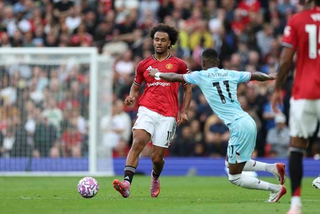 Manchester United, ManU FC v Burnley FC, English Premier League Manchester United forward Joshua Zirkzee (11) during the Manchester United FC v Burnley FC English Premier League match at Old Trafford, Manchester, England, United Kingdom on 30 August 2025 Credit: Phil Duncan Every Second Media Editorial use only. All images are copyright Every Second Media Limited. No images may be reproduced without prior permission. All rights reserved. Premier League and Football League images are subject to licensing agreements with Football DataCo Limited. see https: www.football-dataco.com Copyright: xIMAGO EveryxSecondxMediax ESM-1572-0087 PhilxDuncanx xEveryxSecondxMediax