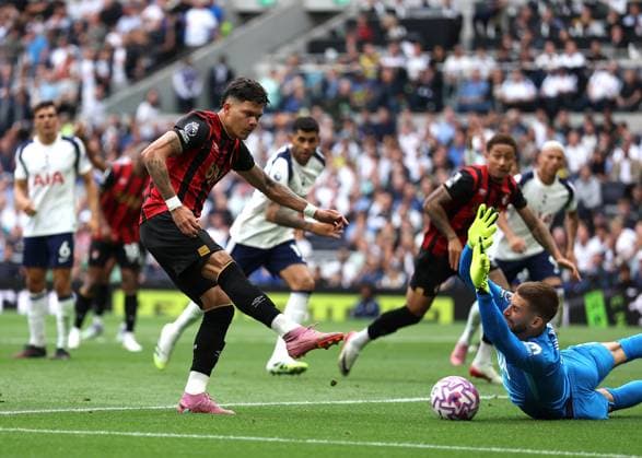30th August 2025; Tottenham Hotspur Stadium, London, England; Premier League Football, Tottenham Hotspur versus Bournemouth; Evanilson of AFC Bournemouth shot is saved by Goalkeeper Guglielmo Vicario of Tottenham Hotspur  JohnxPatrickxFletcher