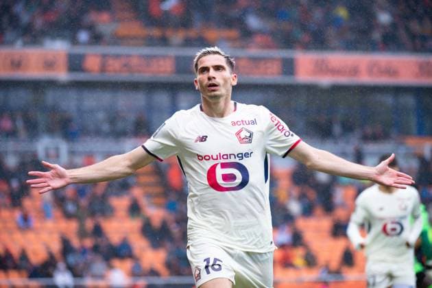 FOOTBALL : Lorient vs Lille - Ligue 1 - 30 08 2025 Romain Perraud ( 15 - Lille ) celebrates after scoring during the Ligue 1 match between FC Lorient and Lille OSC at Stade Yves Allainmat on August 30, 2025 in Lorient, France. ( Photo by Federico Pestellini PsnewZ ) - LorientFrance  Copyright: xFedericoxPestellinix