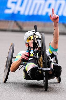 2025 UCI Para-cycling Road World Championships Picture by Olly Hassell SWpix.com - 30 08 2025 - Cycling - 2025 UCI Para-cycling Road World Championships - Ronse, Flanders, Belgium - Women H3 Road Race - Lauren Parker (Australia) celebrates winning the Women H3 Road Race To become World Champion Copyright: x xSWpix.comx(t axPhotographyxHubxLtd)xOllyxHassell SWpix.comx SWP-3069-1381