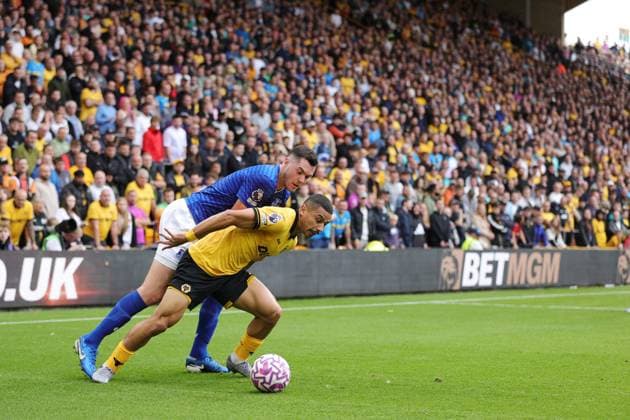 Football - Premier League - Wolverhampton Wanderers v Everton 30th August 2025 - Premier League - Wolverhampton Wanderers v Everton - Michael Keane of Everton battles with Andre of Wolverhampton Wanderers - Photo: Simon Stacpoole Offside. Wolverhampton UK Copyright: xSimonxStacpoolexOffside
