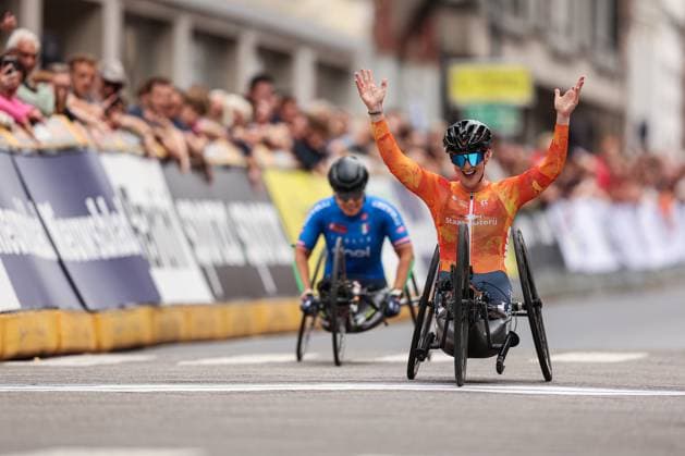 2025 UCI Para-cycling Road World Championships Picture by John Clifton SWpix.com - 30 08 2025 - Cycling - 2025 UCI Para-cycling Road World Championships - Ronse, Flanders, Belgium - Women H5 Road Race - Chantal Haenen (Netherlands) celebrates winning the Women H4 Road Race to become World Champion after beating Ana Maria Vitelaru (Italy) in the sprint Copyright: x xSWpix.comx(t axPhotographyxHubxLtd)xJohnxClifton SWpix.comx SWP-3069-1412