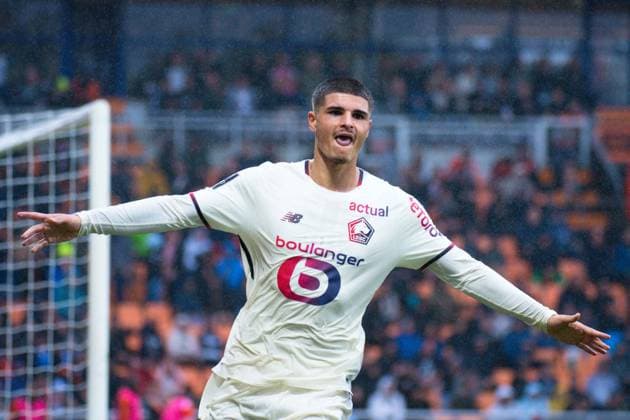FOOTBALL : Lorient vs Lille - Ligue 1 - 30 08 2025 Matias Fernandez Pardo ( 7 - Lille ) celebrates after scoring during the Ligue 1 match between FC Lorient and Lille OSC at Stade Yves Allainmat on August 30, 2025 in Lorient, France. ( Photo by Federico Pestellini PsnewZ ) - LorientFrance  Copyright: xFedericoxPestellinix