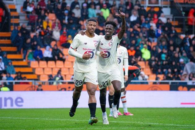 FOOTBALL : Lorient vs Lille - Ligue 1 - 30 08 2025 Hamza Igmane ( 29 - Lille ) celebrates with teammates during the Ligue 1 match between FC Lorient and Lille OSC at Stade Yves Allainmat on August 30, 2025 in Lorient, France. ( Photo by Federico Pestellini PsnewZ ) - LorientFrance  Copyright: xFedericoxPestellinix