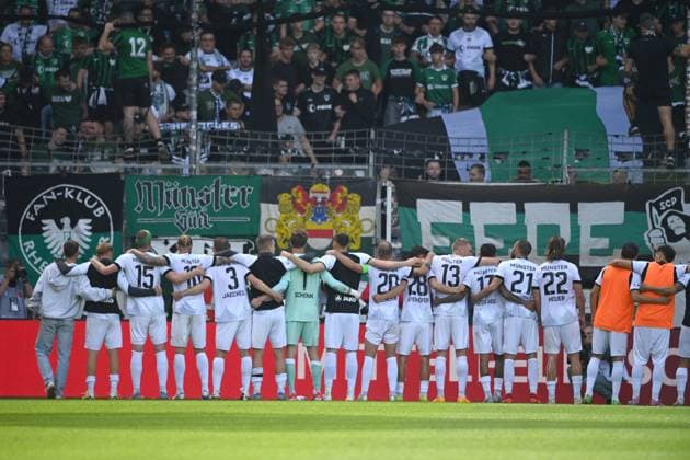 SC Preussen Muenster Schlussjubel, Jubel, jubeln, Freude, cheers, Fussball 2. Bundesliga, 4. Spieltag, matchday 4, VfL Bochum (BO) - SC Preussen Muenster (MS) 1-2 am 30.08.2025, Vonovia Ruhrstadion Bochum Deutschland. DFL regulations prohibit any use of photographs as image sequences and or quasi-video Â