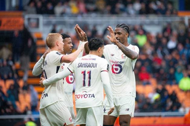 FOOTBALL : Lorient vs Lille - Ligue 1 - 30 08 2025 Hakon Haraldsson ( 10 - Lille ) celebrates with teammates during the Ligue 1 match between FC Lorient and Lille OSC at Stade Yves Allainmat on August 30, 2025 in Lorient, France. ( Photo by Federico Pestellini PsnewZ ) - LorientFrance  Copyright: xFedericoxPestellinix