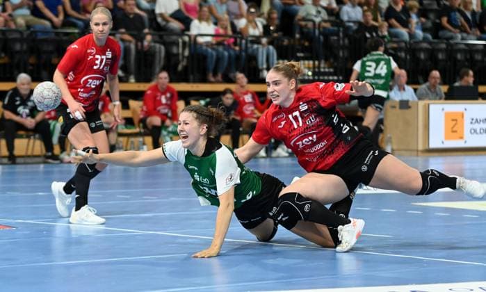 Marie Steffen (VfL Oldenburg, 14) gegen Charlotte Kaehr (BSV Sachsen Zwickau, 17) VfL Oldenburg vs. BSV Sachsen Zwickau, Handballl, ALSCO Handball Bundesliga Frauen, 1. Spieltag, Saison 2025 2026, 30.08.2025, VfL Oldenburg vs. BSV Sachsen Zwickau, Handballl, ALSCO Handball Bundesliga Frauen, 1. Spieltag, Saison 2025 2026, 30.08.2025, Oldenburg Copyright: xEibner-Pressefoto RobertxGertzenx EP_RGN