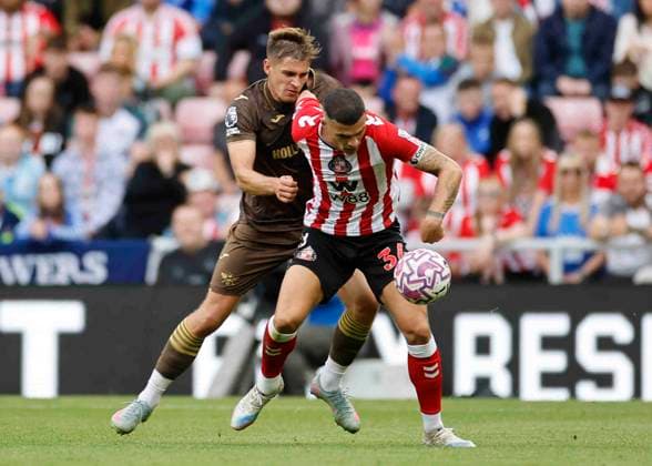 Sunderland v Brentford Premier League Yehor Yarmoliuk of Brentford competes for the ball with GranitÊXhaka of Sunderland during the Premier League match at the Stadium Of Light, Sunderland UK Newspapers OUT Copyright: xFredxPalmerx FIL-22162-0216