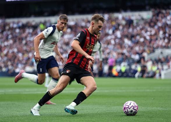 30th August 2025; Tottenham Hotspur Stadium, London, England; Premier League Football, Tottenham Hotspur versus Bournemouth; David Brooks of AFC Bournemouth on the ball  JohnxPatrickxFletcher