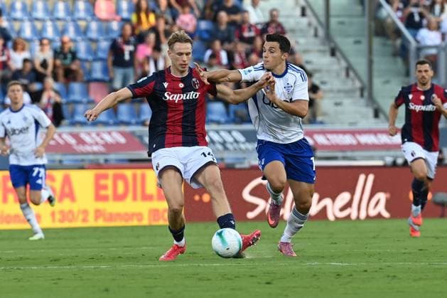 CALCIO - Serie A - Bologna FC vs Como 1907 Heggem Torbjorn (Bologna Fc) in action during Bologna FC vs Como 1907, Italian soccer Serie A match in Bologna, Italy, August 30 2025 Bologna Italy  Copyright: xIPAxSport ABACAx
