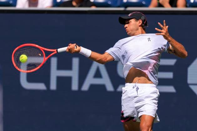 August 30, 2025, Flushing Meadows, New York, USA: Flavio Cobolli hits a forehand return during a match against Lorenzo Musetti on Day 7 of the 2025 US Open at USTA Billie Jean King National Tennis Center on Saturday August 30, 2025 in the Flushing neighborhood of the Queens borough of New York City. Cobolli Cobolli retired in the third set. JAVIER ROJAS PI Flushing Meadows USA - ZUMAp124 20250830_zaa_p124_003 Copyright: xJavierxRojasx